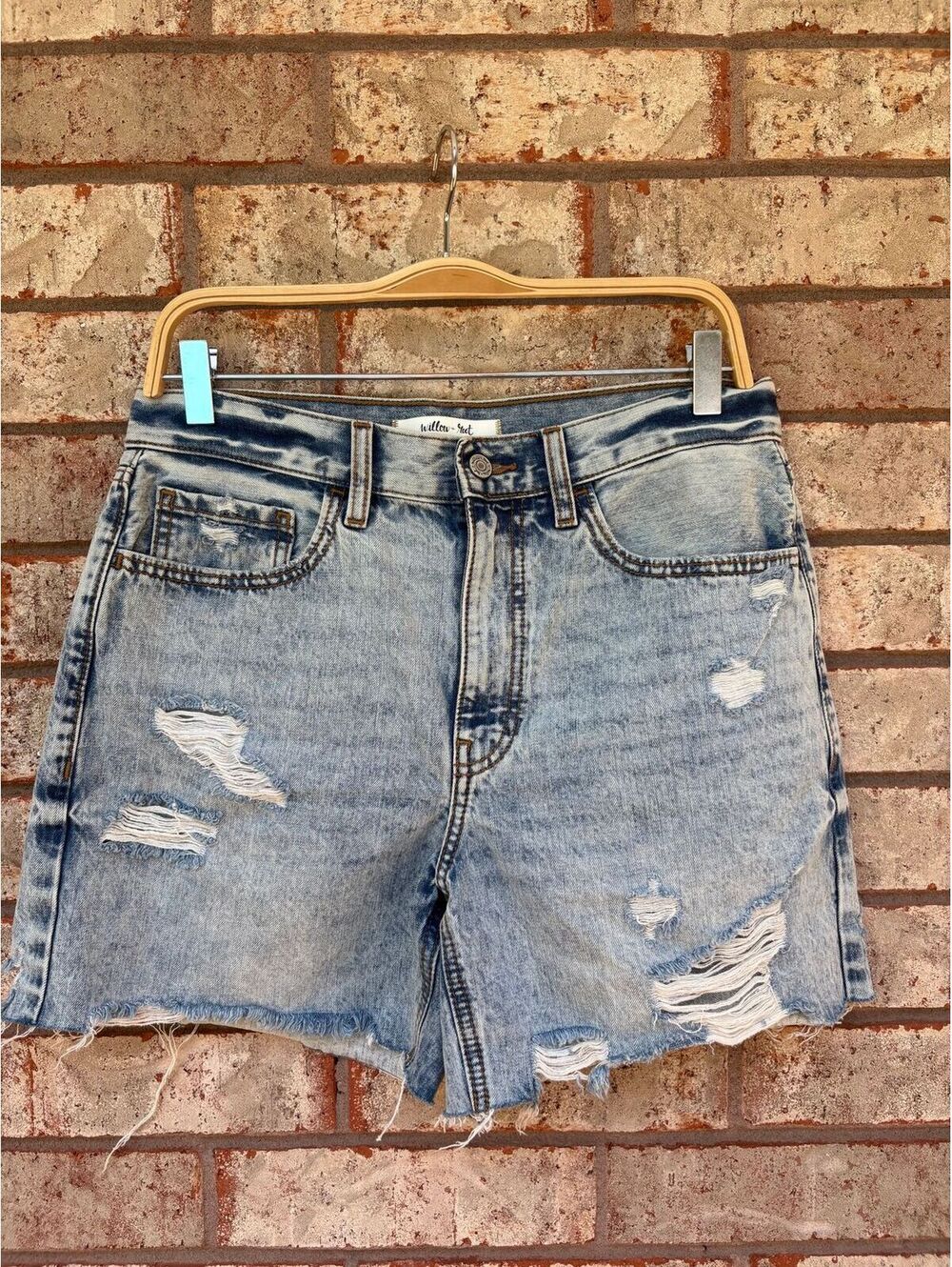 Willow & Root The Rise Up Distressed Jean Shorts Size 28